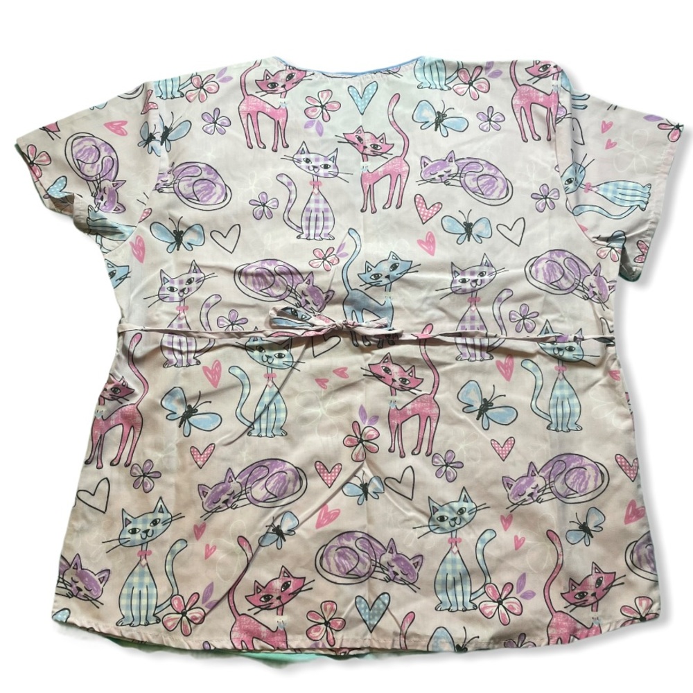 Pink Kittens Patterned Scrub Top - Picture 5 of 5